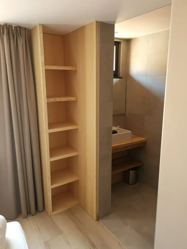 amenagement-interieur-etagere-menuiserie-bois-boeckel-alsace