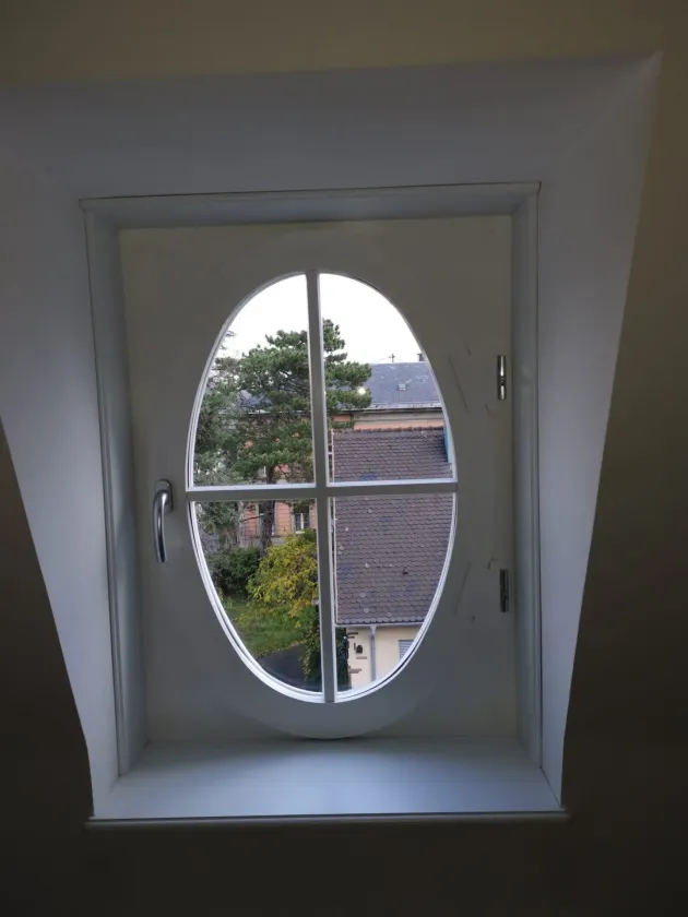 fenêtre-oeil-de-boeuf-bois-menuiserie-boeckel